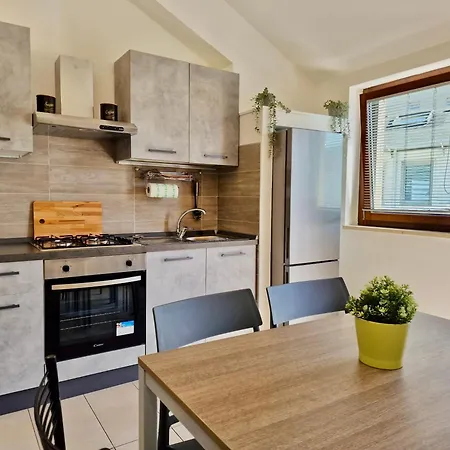 Casa Elena By Tramonti Apartamento LʼAquila