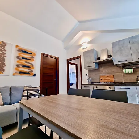 Apartment Casa Elena By Tramonti L'Aquila
